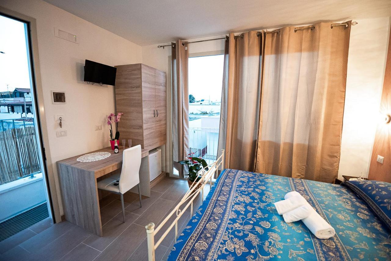Bed and Breakfast La Scalinata Марина-ді-Манкаверса Екстер'єр фото